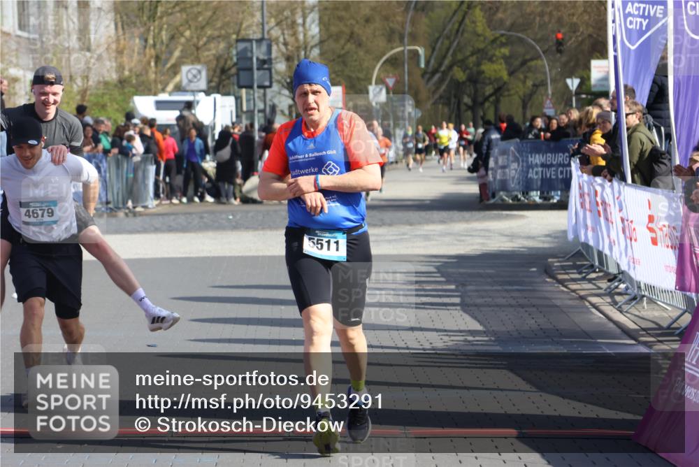 12.04.2026 - 45. Internationalen Wilhelmsburger Insellauf Strokosch-Dieckow http://msf.ph/oto/9453291 12.04.2026 10:39:14 Ziel 5511, 4679, 2115 meine-sportfotos.de