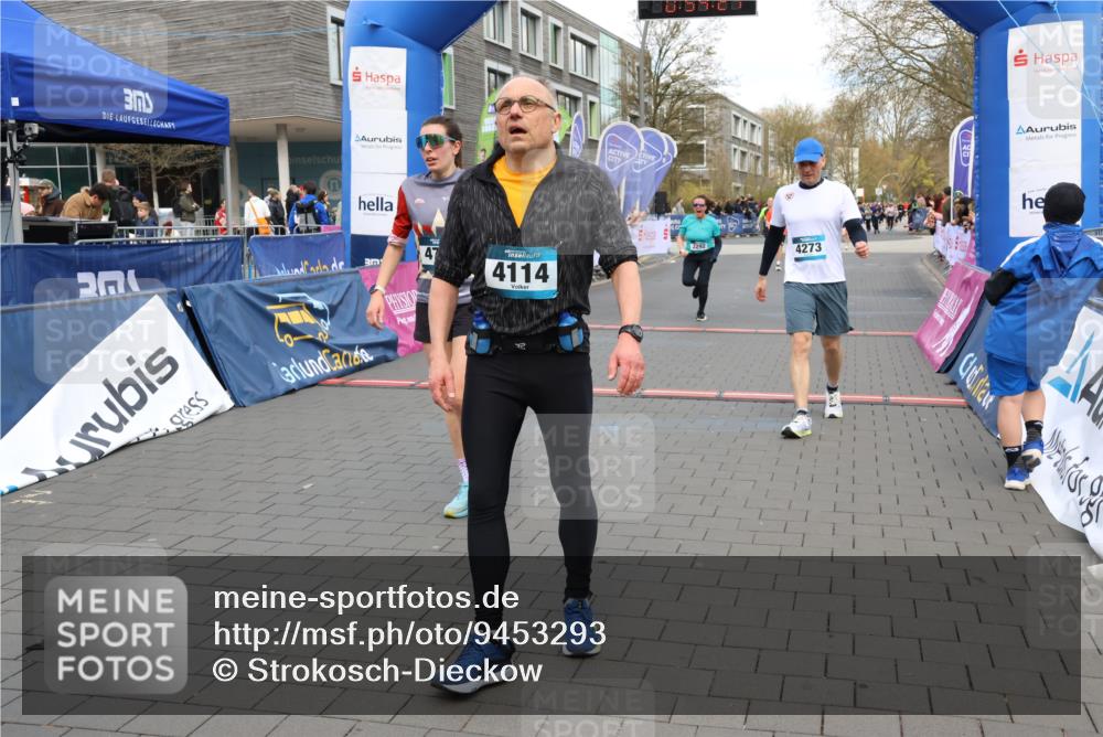 12.04.2026 - 45. Internationalen Wilhelmsburger Insellauf Strokosch-Dieckow http://msf.ph/oto/9453293 12.04.2026 13:07:21 Ziel 4729, 4273, 3292, 5510, 4885 meine-sportfotos.de