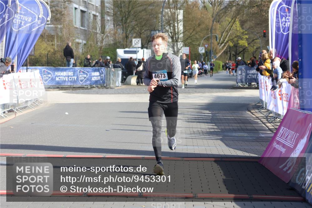 12.04.2026 - 45. Internationalen Wilhelmsburger Insellauf Strokosch-Dieckow http://msf.ph/oto/9453301 12.04.2026 10:27:06 Ziel 4673 meine-sportfotos.de
