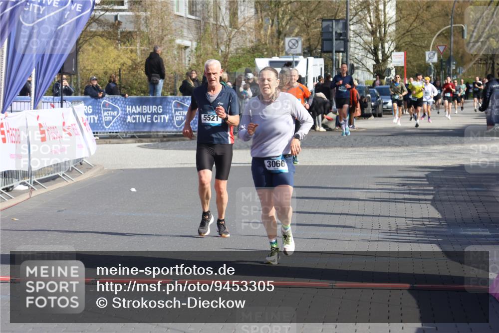 12.04.2026 - 45. Internationalen Wilhelmsburger Insellauf Strokosch-Dieckow http://msf.ph/oto/9453305 12.04.2026 10:39:26 Ziel 3066, 5521 meine-sportfotos.de