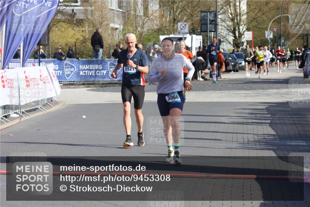 12.04.2026 - 45. Internationalen Wilhelmsburger Insellauf Strokosch-Dieckow http://msf.ph/oto/9453308 12.04.2026 10:39:26 Ziel 3066, 5521 meine-sportfotos.de