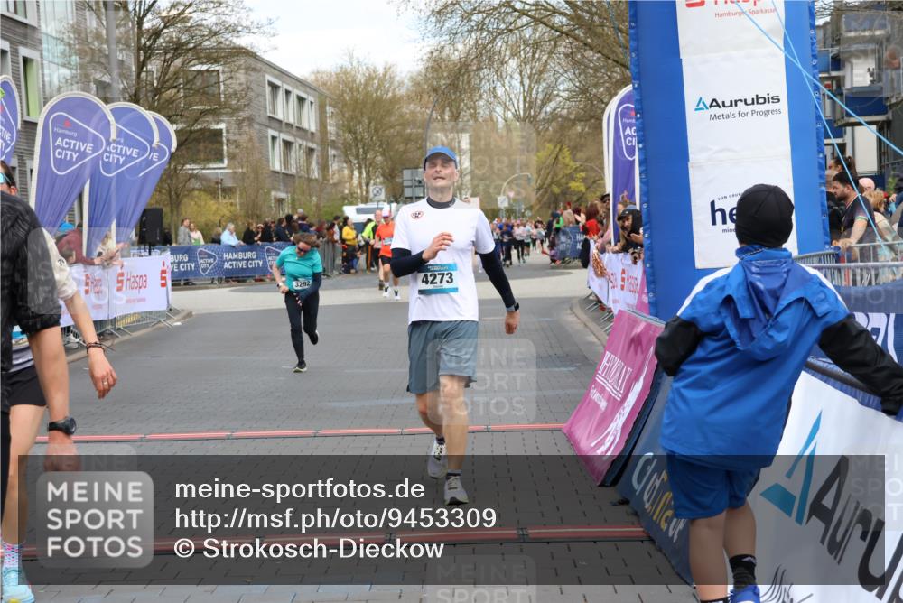 12.04.2026 - 45. Internationalen Wilhelmsburger Insellauf Strokosch-Dieckow http://msf.ph/oto/9453309 12.04.2026 13:07:19 Ziel 4729, 4273, 3292 meine-sportfotos.de