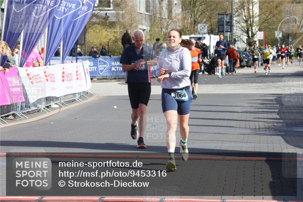 12.04.2026 - 45. Internationalen Wilhelmsburger Insellauf Strokosch-Dieckow http://msf.ph/oto/9453316 12.04.2026 10:39:27 Ziel 3066, 5521 meine-sportfotos.de