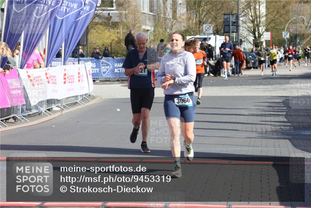 12.04.2026 - 45. Internationalen Wilhelmsburger Insellauf Strokosch-Dieckow http://msf.ph/oto/9453319 12.04.2026 10:39:27 Ziel 3066, 5521 meine-sportfotos.de