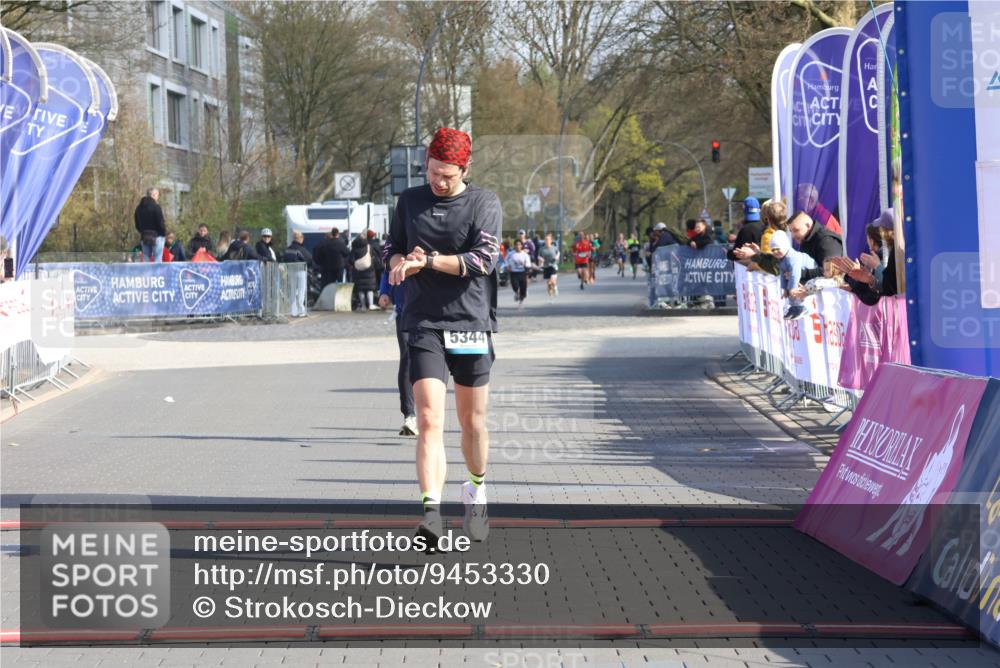 12.04.2026 - 45. Internationalen Wilhelmsburger Insellauf Strokosch-Dieckow http://msf.ph/oto/9453330 12.04.2026 10:27:16 Ziel 5344, 4941 meine-sportfotos.de