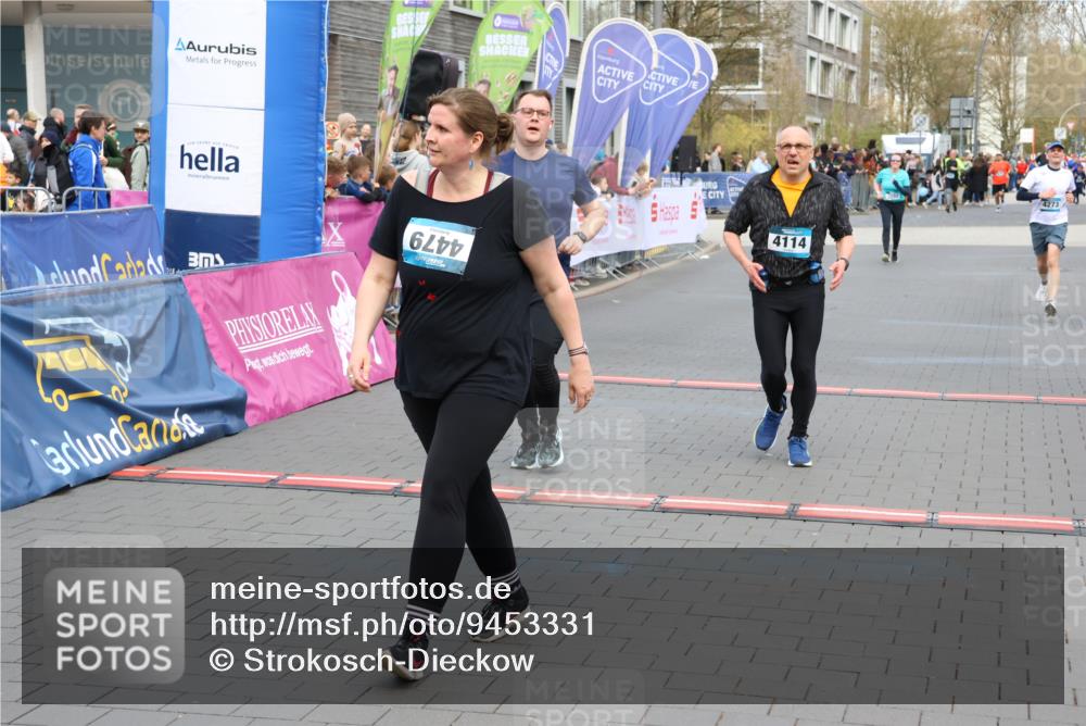 12.04.2026 - 45. Internationalen Wilhelmsburger Insellauf Strokosch-Dieckow http://msf.ph/oto/9453331 12.04.2026 13:07:15 Ziel 4114, 4173, 4729, 4273 meine-sportfotos.de