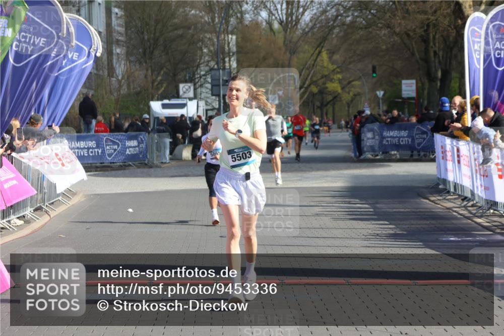12.04.2026 - 45. Internationalen Wilhelmsburger Insellauf Strokosch-Dieckow http://msf.ph/oto/9453336 12.04.2026 10:27:26 Ziel 5503, 5055 meine-sportfotos.de