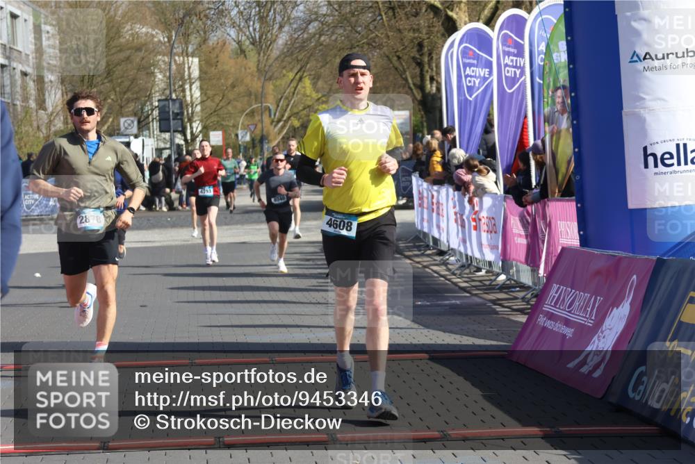 12.04.2026 - 45. Internationalen Wilhelmsburger Insellauf Strokosch-Dieckow http://msf.ph/oto/9453346 12.04.2026 10:39:43 Ziel 4009, 4608, 2878, 3110, 4040, 4325 meine-sportfotos.de