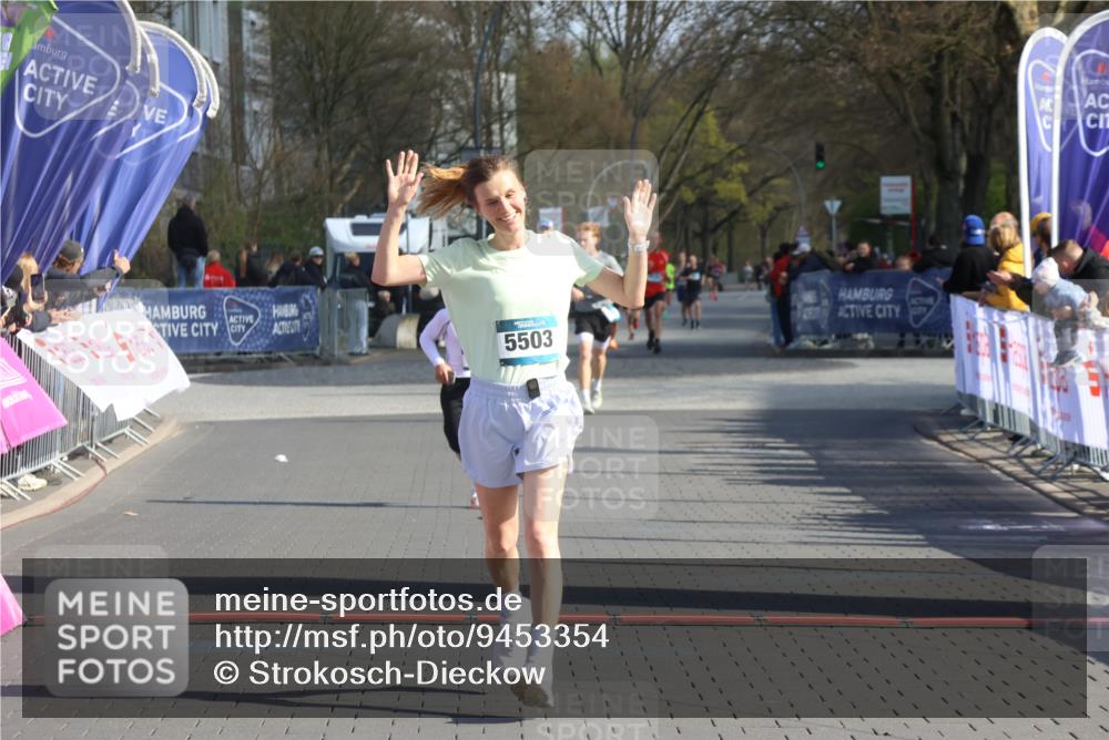 12.04.2026 - 45. Internationalen Wilhelmsburger Insellauf Strokosch-Dieckow http://msf.ph/oto/9453354 12.04.2026 10:27:26 Ziel 5503, 5055 meine-sportfotos.de