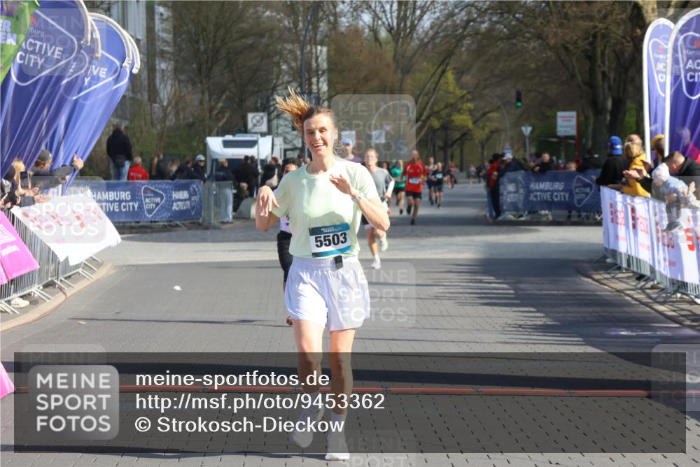 12.04.2026 - 45. Internationalen Wilhelmsburger Insellauf Strokosch-Dieckow http://msf.ph/oto/9453362 12.04.2026 10:27:27 Ziel 5503, 5055 meine-sportfotos.de