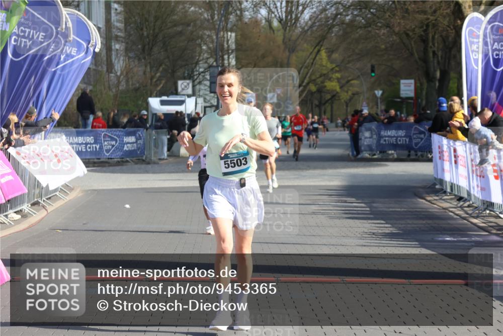 12.04.2026 - 45. Internationalen Wilhelmsburger Insellauf Strokosch-Dieckow http://msf.ph/oto/9453365 12.04.2026 10:27:27 Ziel 5503, 5055 meine-sportfotos.de
