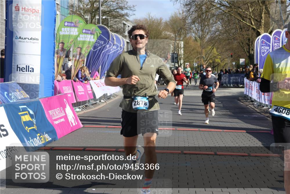 12.04.2026 - 45. Internationalen Wilhelmsburger Insellauf Strokosch-Dieckow http://msf.ph/oto/9453366 12.04.2026 10:39:45 Ziel 4608, 2878, 3110, 4040, 4325, 4871, 4393 meine-sportfotos.de
