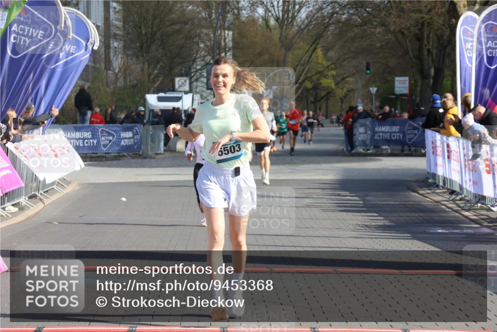 12.04.2026 - 45. Internationalen Wilhelmsburger Insellauf Strokosch-Dieckow http://msf.ph/oto/9453368 12.04.2026 10:27:27 Ziel 5503, 5055 meine-sportfotos.de