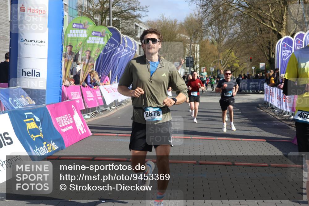 12.04.2026 - 45. Internationalen Wilhelmsburger Insellauf Strokosch-Dieckow http://msf.ph/oto/9453369 12.04.2026 10:39:45 Ziel 4608, 2878, 3110, 4040, 4325, 4871, 4393 meine-sportfotos.de
