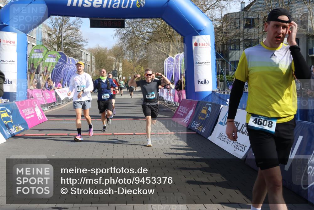 12.04.2026 - 45. Internationalen Wilhelmsburger Insellauf Strokosch-Dieckow http://msf.ph/oto/9453376 12.04.2026 10:39:47 Ziel 4608, 2878, 3110, 4040, 4325, 4871, 4393, 4976 meine-sportfotos.de