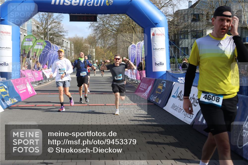 12.04.2026 - 45. Internationalen Wilhelmsburger Insellauf Strokosch-Dieckow http://msf.ph/oto/9453379 12.04.2026 10:39:47 Ziel 4608, 2878, 3110, 4040, 4325, 4871, 4393, 4976 meine-sportfotos.de