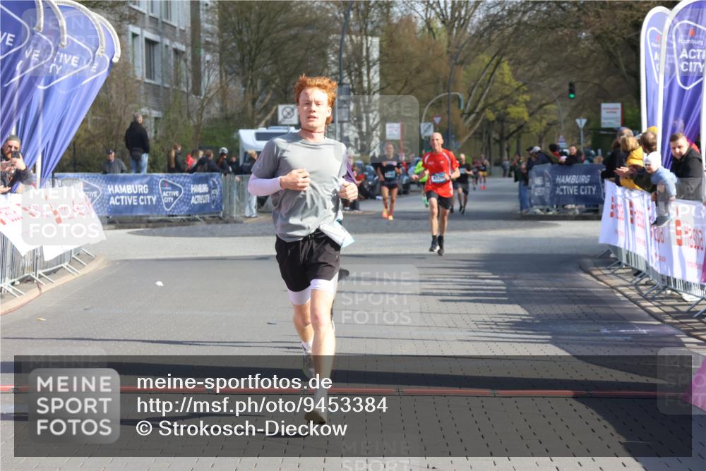 12.04.2026 - 45. Internationalen Wilhelmsburger Insellauf Strokosch-Dieckow http://msf.ph/oto/9453384 12.04.2026 10:27:32 Ziel 5055, 5301, 2994 meine-sportfotos.de