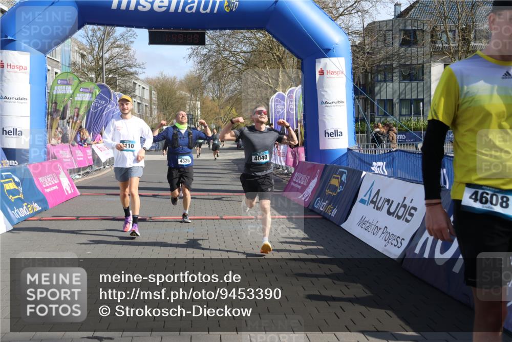 12.04.2026 - 45. Internationalen Wilhelmsburger Insellauf Strokosch-Dieckow http://msf.ph/oto/9453390 12.04.2026 10:39:48 Ziel 2878, 3110, 4040, 4325, 4871, 4393, 4976 meine-sportfotos.de
