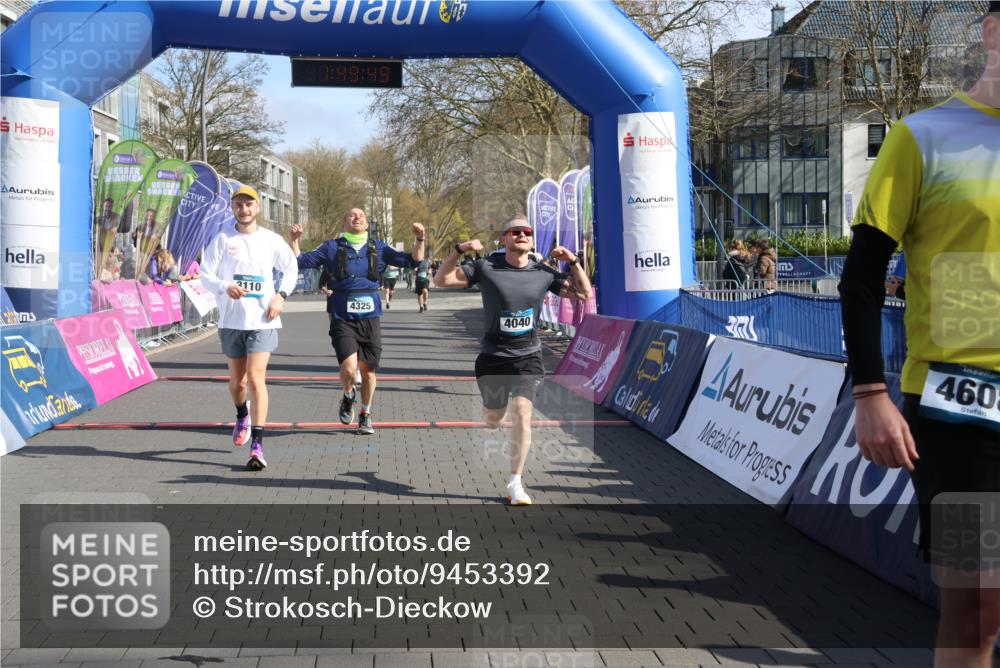 12.04.2026 - 45. Internationalen Wilhelmsburger Insellauf Strokosch-Dieckow http://msf.ph/oto/9453392 12.04.2026 10:39:48 Ziel 2878, 3110, 4040, 4325, 4871, 4393, 4976 meine-sportfotos.de