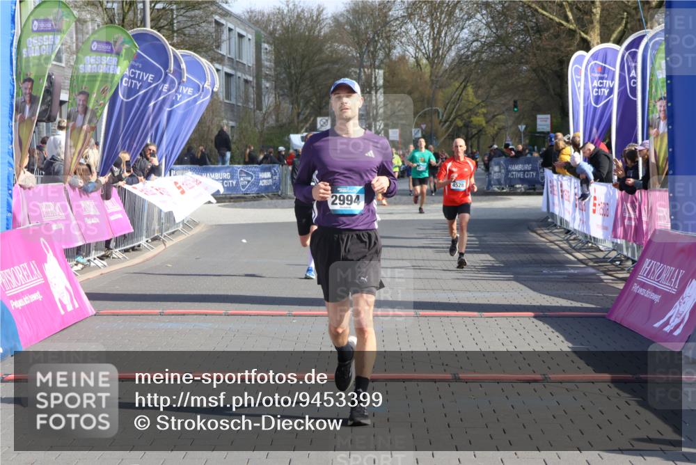 12.04.2026 - 45. Internationalen Wilhelmsburger Insellauf Strokosch-Dieckow http://msf.ph/oto/9453399 12.04.2026 10:27:35 Ziel 5301, 2994, 5685, 4528 meine-sportfotos.de