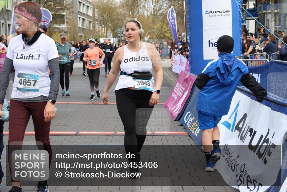 12.04.2026 - 45. Internationalen Wilhelmsburger Insellauf Strokosch-Dieckow http://msf.ph/oto/9453406 12.04.2026 13:06:52 Ziel 3943, 3804, 3270, 2008, 3611, 5210 meine-sportfotos.de