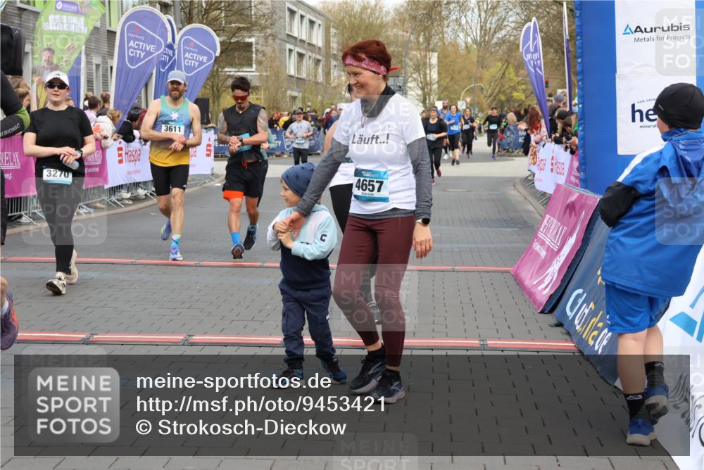12.04.2026 - 45. Internationalen Wilhelmsburger Insellauf Strokosch-Dieckow http://msf.ph/oto/9453421 12.04.2026 13:06:50 Ziel 4091, 3278, 3877, 3943, 3804, 3270, 2008, 3611, 5210 meine-sportfotos.de