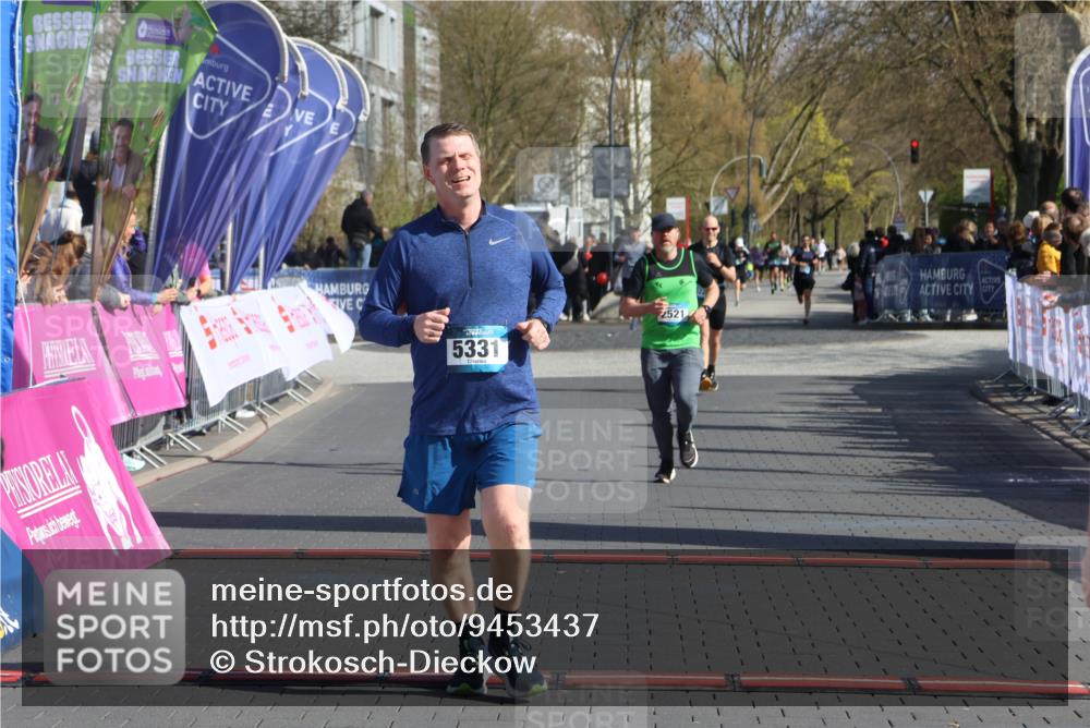 12.04.2026 - 45. Internationalen Wilhelmsburger Insellauf Strokosch-Dieckow http://msf.ph/oto/9453437 12.04.2026 10:40:00 Ziel 5331, 2521, 2953 meine-sportfotos.de