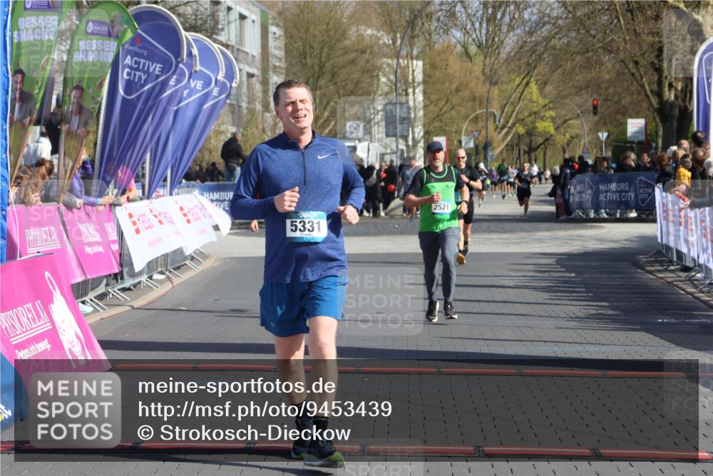 12.04.2026 - 45. Internationalen Wilhelmsburger Insellauf Strokosch-Dieckow http://msf.ph/oto/9453439 12.04.2026 10:40:00 Ziel 5331, 2521, 2953 meine-sportfotos.de