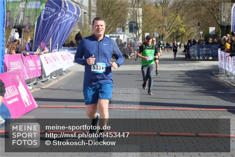 12.04.2026 - 45. Internationalen Wilhelmsburger Insellauf Strokosch-Dieckow http://msf.ph/oto/9453447 12.04.2026 10:40:00 Ziel 5331, 2521, 2953 meine-sportfotos.de