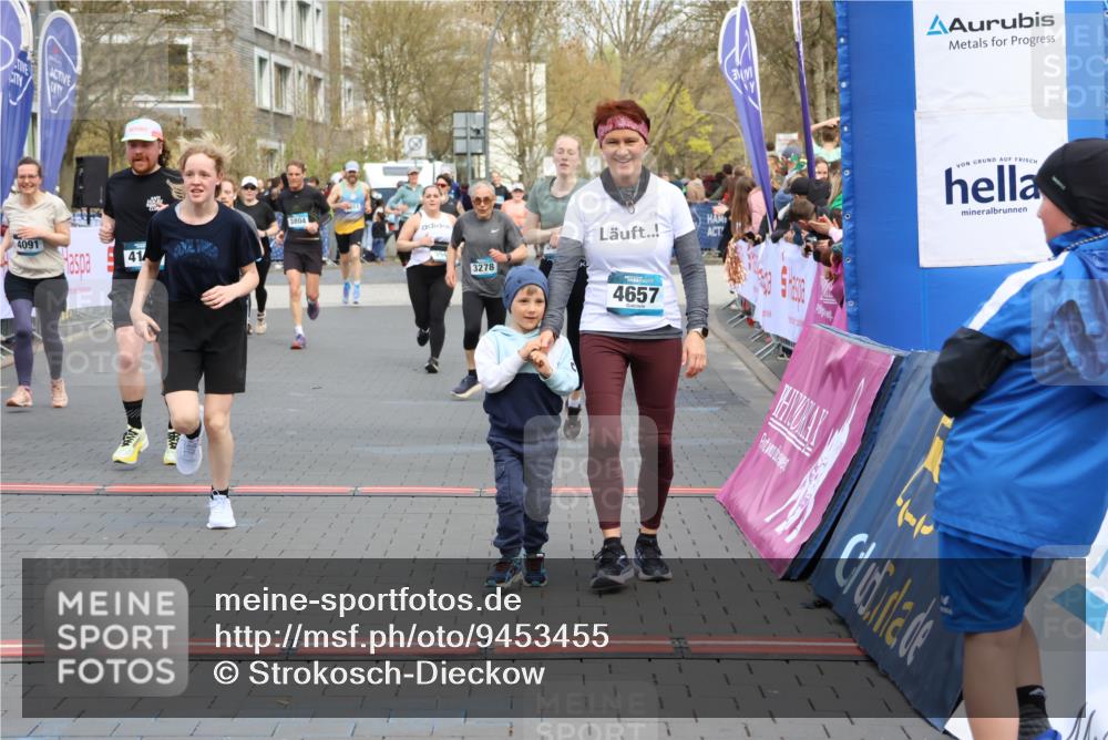 12.04.2026 - 45. Internationalen Wilhelmsburger Insellauf Strokosch-Dieckow http://msf.ph/oto/9453455 12.04.2026 13:06:43 Ziel 5859, 4657, 4006, 5218, 4133, 3264, 4091, 3278, 3877 meine-sportfotos.de