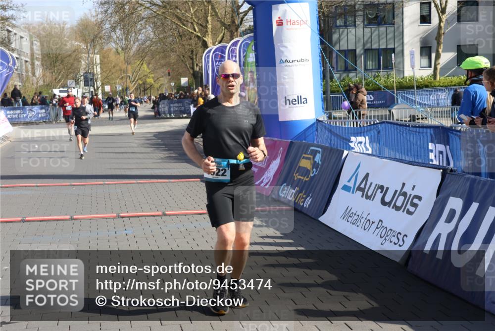 12.04.2026 - 45. Internationalen Wilhelmsburger Insellauf Strokosch-Dieckow http://msf.ph/oto/9453474 12.04.2026 10:40:08 Ziel 4522, 3442, 5688 meine-sportfotos.de