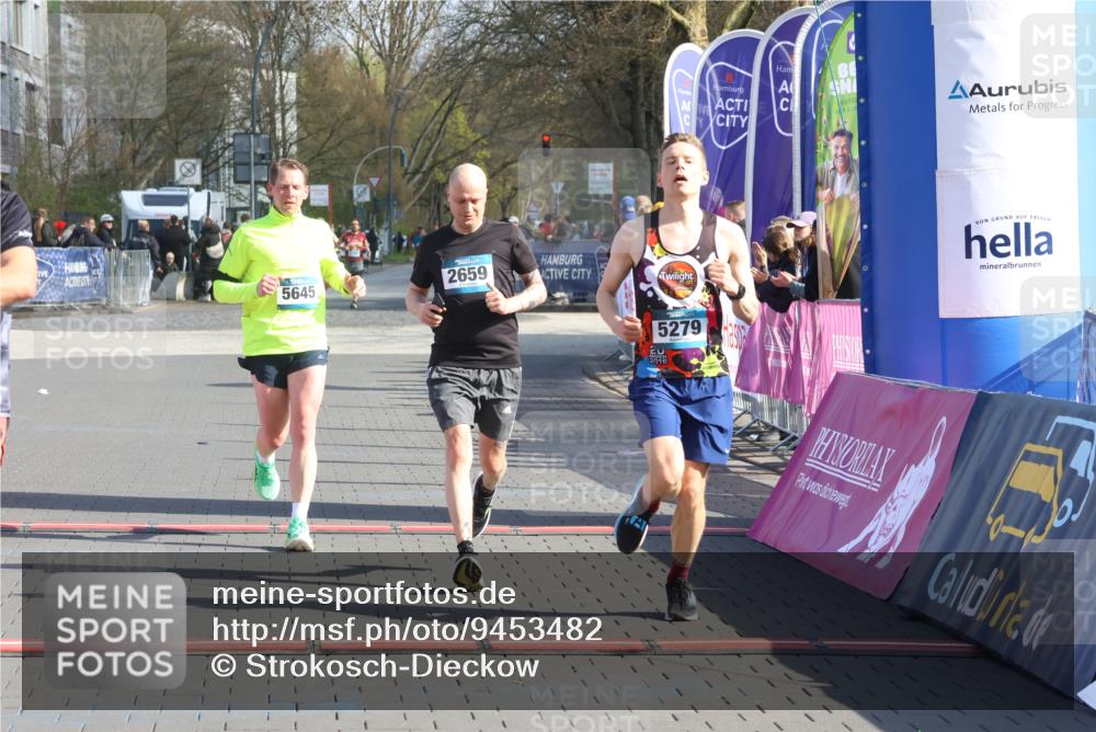 12.04.2026 - 45. Internationalen Wilhelmsburger Insellauf Strokosch-Dieckow http://msf.ph/oto/9453482 12.04.2026 10:27:46 Ziel 3815, 5440, 5279, 2659, 5645 meine-sportfotos.de