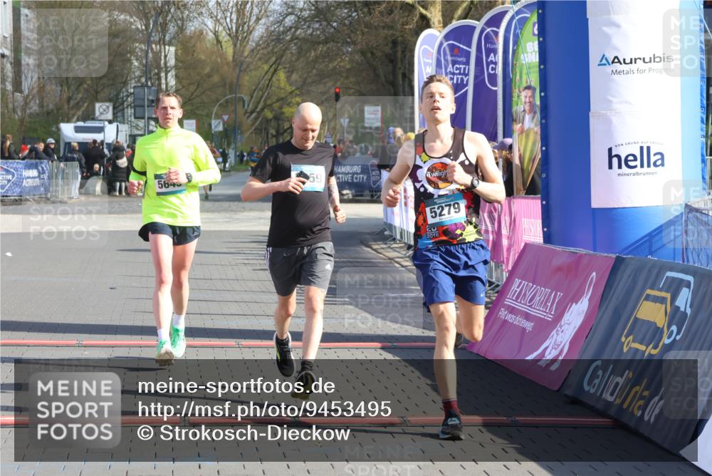 12.04.2026 - 45. Internationalen Wilhelmsburger Insellauf Strokosch-Dieckow http://msf.ph/oto/9453495 12.04.2026 10:27:47 Ziel 5440, 5279, 2659, 5645 meine-sportfotos.de