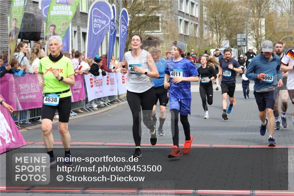 12.04.2026 - 45. Internationalen Wilhelmsburger Insellauf Strokosch-Dieckow http://msf.ph/oto/9453500 12.04.2026 13:06:35 Ziel 5677, 4507, 4638, 4010, 4011, 5719, 4092, 4819, 5588, 2335, 4897, 2584, 3591, 5859 meine-sportfotos.de