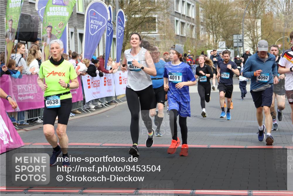 12.04.2026 - 45. Internationalen Wilhelmsburger Insellauf Strokosch-Dieckow http://msf.ph/oto/9453504 12.04.2026 13:06:35 Ziel 5677, 4507, 4638, 4010, 4011, 5719, 4092, 4819, 5588, 2335, 4897, 2584, 3591, 5859 meine-sportfotos.de