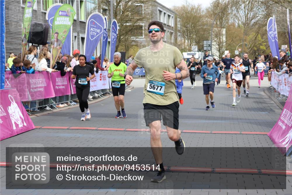12.04.2026 - 45. Internationalen Wilhelmsburger Insellauf Strokosch-Dieckow http://msf.ph/oto/9453514 12.04.2026 13:06:32 Ziel 4236, 5677, 4507, 4638, 4010, 4011, 5719, 4092 meine-sportfotos.de