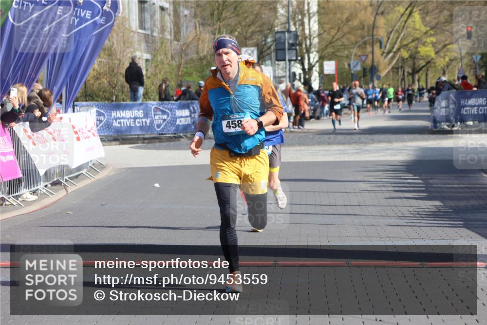 12.04.2026 - 45. Internationalen Wilhelmsburger Insellauf Strokosch-Dieckow http://msf.ph/oto/9453559 12.04.2026 10:28:08 Ziel 4580, 2213 meine-sportfotos.de