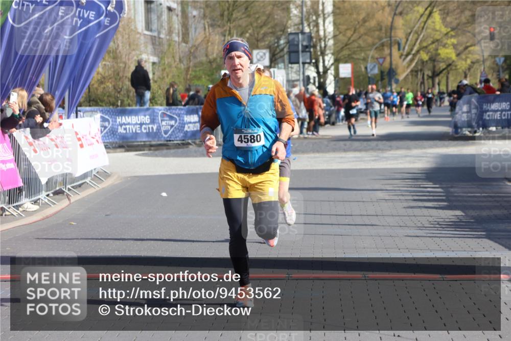 12.04.2026 - 45. Internationalen Wilhelmsburger Insellauf Strokosch-Dieckow http://msf.ph/oto/9453562 12.04.2026 10:28:08 Ziel 4580, 2213 meine-sportfotos.de