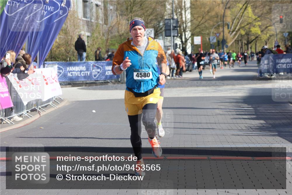 12.04.2026 - 45. Internationalen Wilhelmsburger Insellauf Strokosch-Dieckow http://msf.ph/oto/9453565 12.04.2026 10:28:08 Ziel 4580, 2213 meine-sportfotos.de