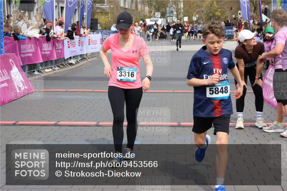 12.04.2026 - 45. Internationalen Wilhelmsburger Insellauf Strokosch-Dieckow http://msf.ph/oto/9453566 12.04.2026 13:06:15 Ziel 5848 meine-sportfotos.de
