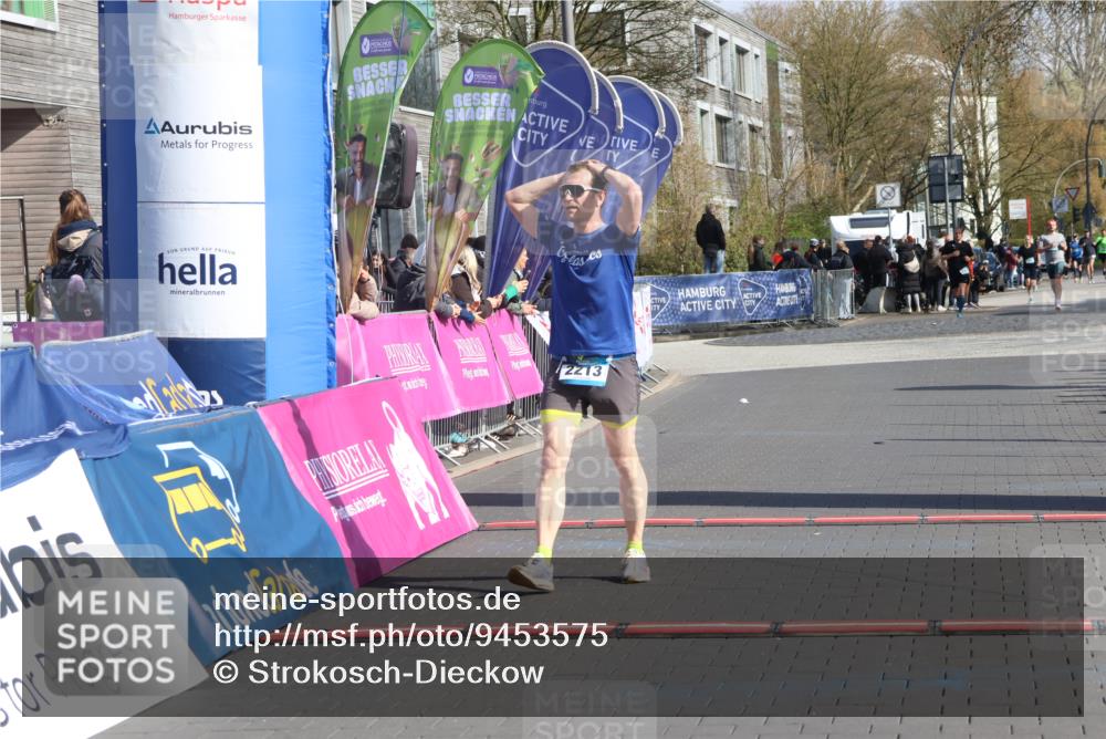 12.04.2026 - 45. Internationalen Wilhelmsburger Insellauf Strokosch-Dieckow http://msf.ph/oto/9453575 12.04.2026 10:28:12 Ziel 4580, 2213 meine-sportfotos.de