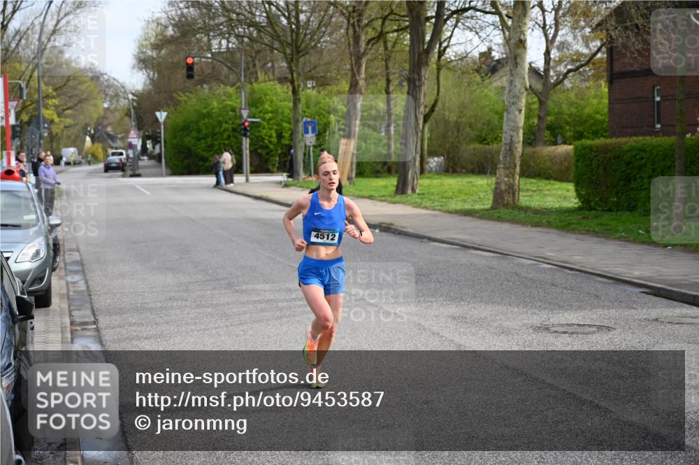 12.04.2026 - 45. Internationalen Wilhelmsburger Insellauf J. Mangold http://msf.ph/oto/9453587 12.04.2026 10:12:11 Ziel 4512, 2873 meine-sportfotos.de