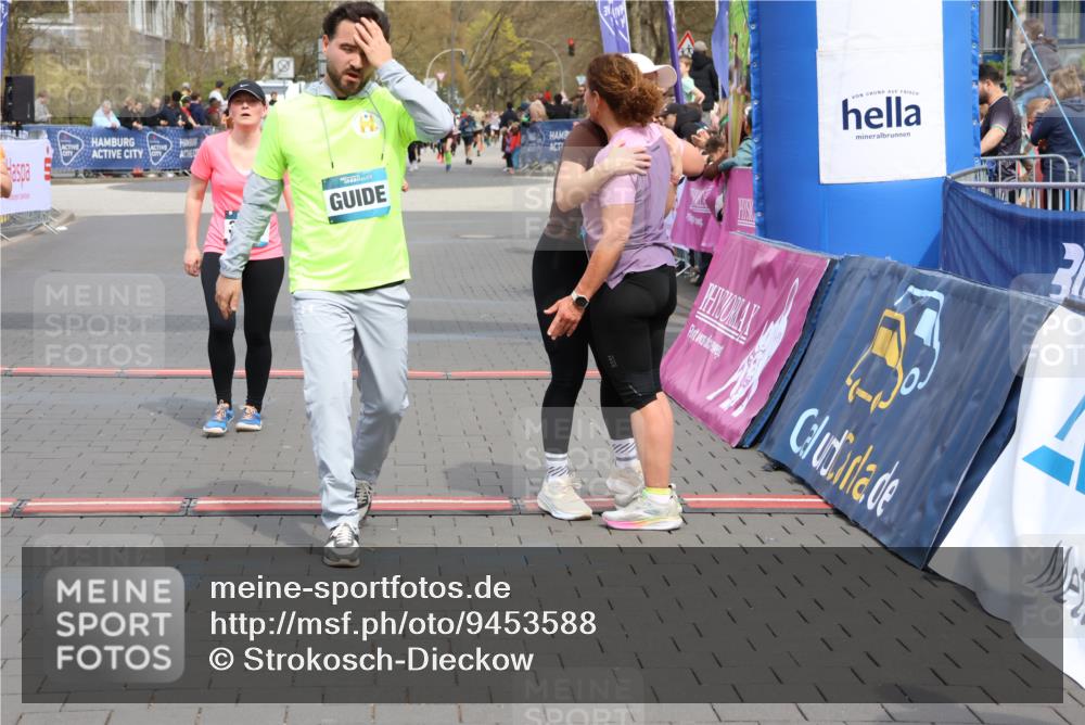 12.04.2026 - 45. Internationalen Wilhelmsburger Insellauf Strokosch-Dieckow http://msf.ph/oto/9453588 12.04.2026 13:06:10 Ziel 5486, 4619, 3316, 4219, 5848 meine-sportfotos.de