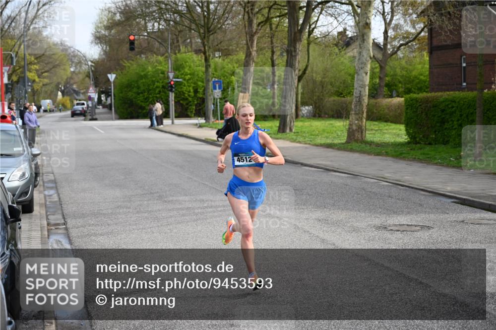 12.04.2026 - 45. Internationalen Wilhelmsburger Insellauf J. Mangold http://msf.ph/oto/9453593 12.04.2026 10:12:11 Ziel 4512, 2873 meine-sportfotos.de