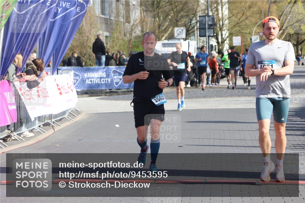 12.04.2026 - 45. Internationalen Wilhelmsburger Insellauf Strokosch-Dieckow http://msf.ph/oto/9453595 12.04.2026 10:28:24 Ziel 4651, 3562 meine-sportfotos.de