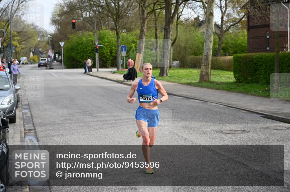 12.04.2026 - 45. Internationalen Wilhelmsburger Insellauf J. Mangold http://msf.ph/oto/9453596 12.04.2026 10:12:11 Ziel 4512, 2873 meine-sportfotos.de