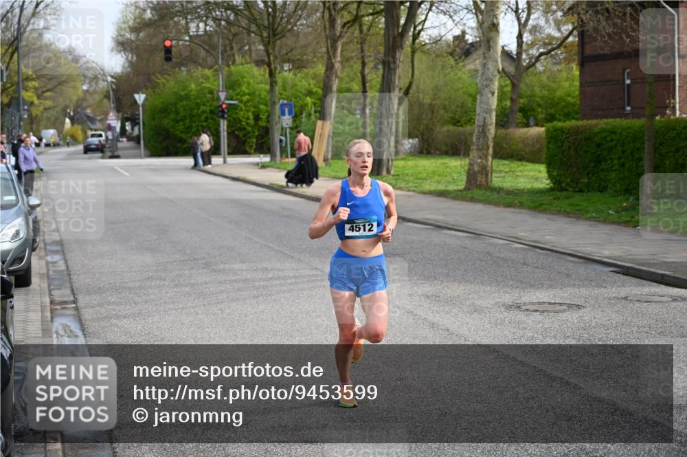 12.04.2026 - 45. Internationalen Wilhelmsburger Insellauf J. Mangold http://msf.ph/oto/9453599 12.04.2026 10:12:11 Ziel 4512, 2873 meine-sportfotos.de