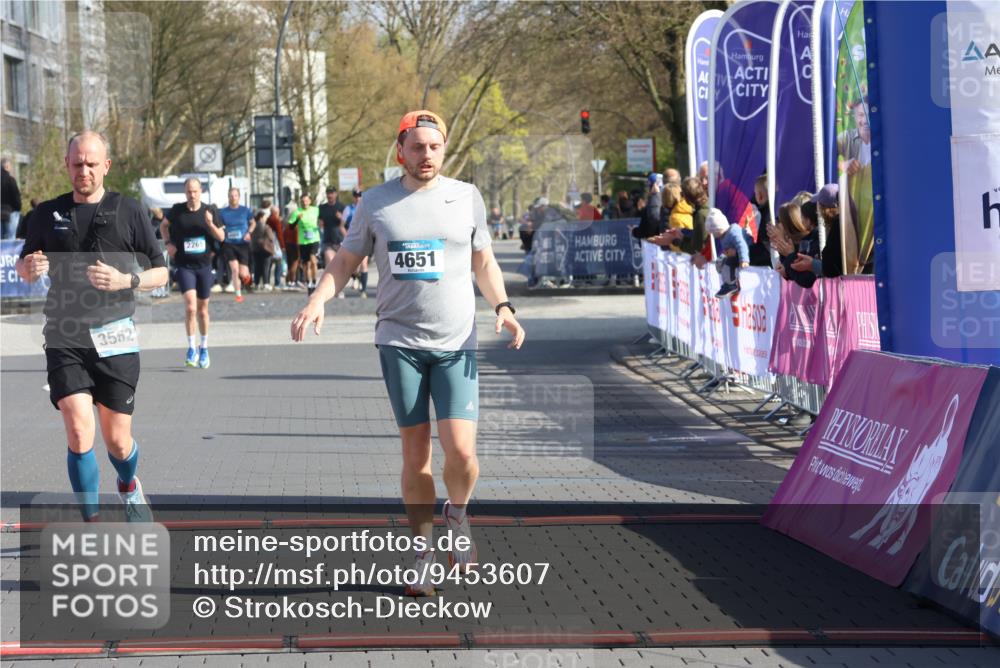12.04.2026 - 45. Internationalen Wilhelmsburger Insellauf Strokosch-Dieckow http://msf.ph/oto/9453607 12.04.2026 10:28:25 Ziel 4651, 3562 meine-sportfotos.de