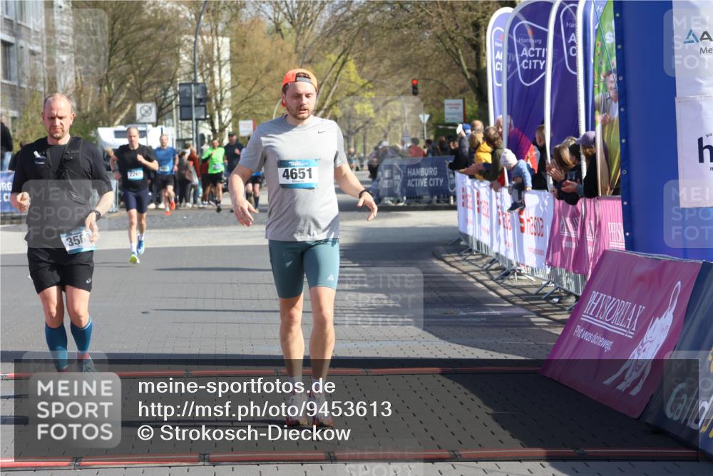 12.04.2026 - 45. Internationalen Wilhelmsburger Insellauf Strokosch-Dieckow http://msf.ph/oto/9453613 12.04.2026 10:28:25 Ziel 4651, 3562 meine-sportfotos.de