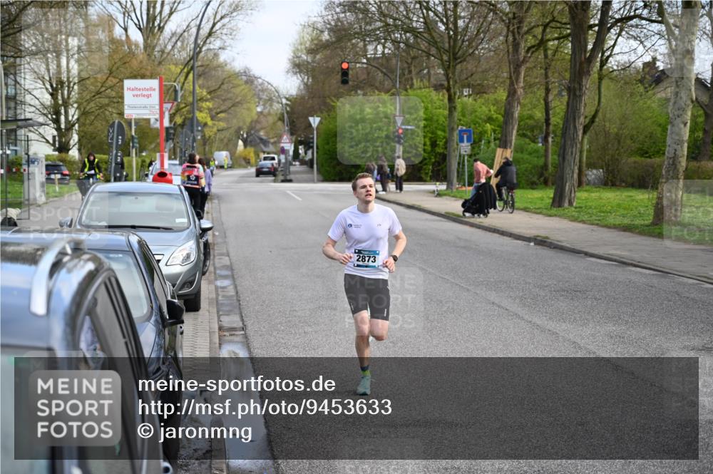 12.04.2026 - 45. Internationalen Wilhelmsburger Insellauf J. Mangold http://msf.ph/oto/9453633 12.04.2026 10:12:24 Ziel 2873 meine-sportfotos.de
